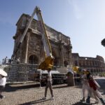 Maltempo, fulmine danneggia l’Arco di Costantino a Roma