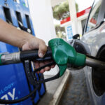 Carburanti, ancora ribassi: benzina 1,796 euro al litro