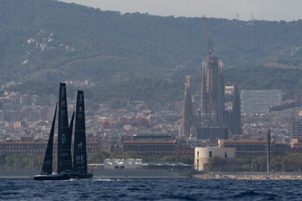 Vela, maltempo a Barcellona: cancellate regate Louis Vuitton Cup