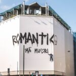 Pinguini Tattici Nucleari, esce il nuovo singolo ‘Romantico ma muori’