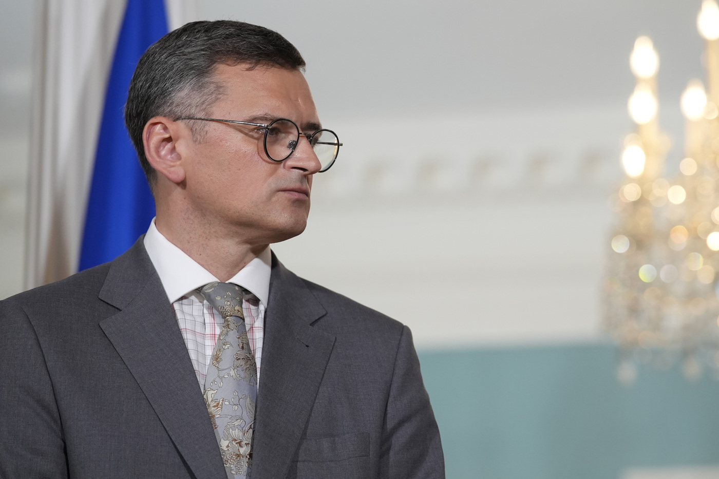 Ucraina, anche Kuleba coinvolto in maxi-rimpasto. Zelensky: “Servono energie nuove”