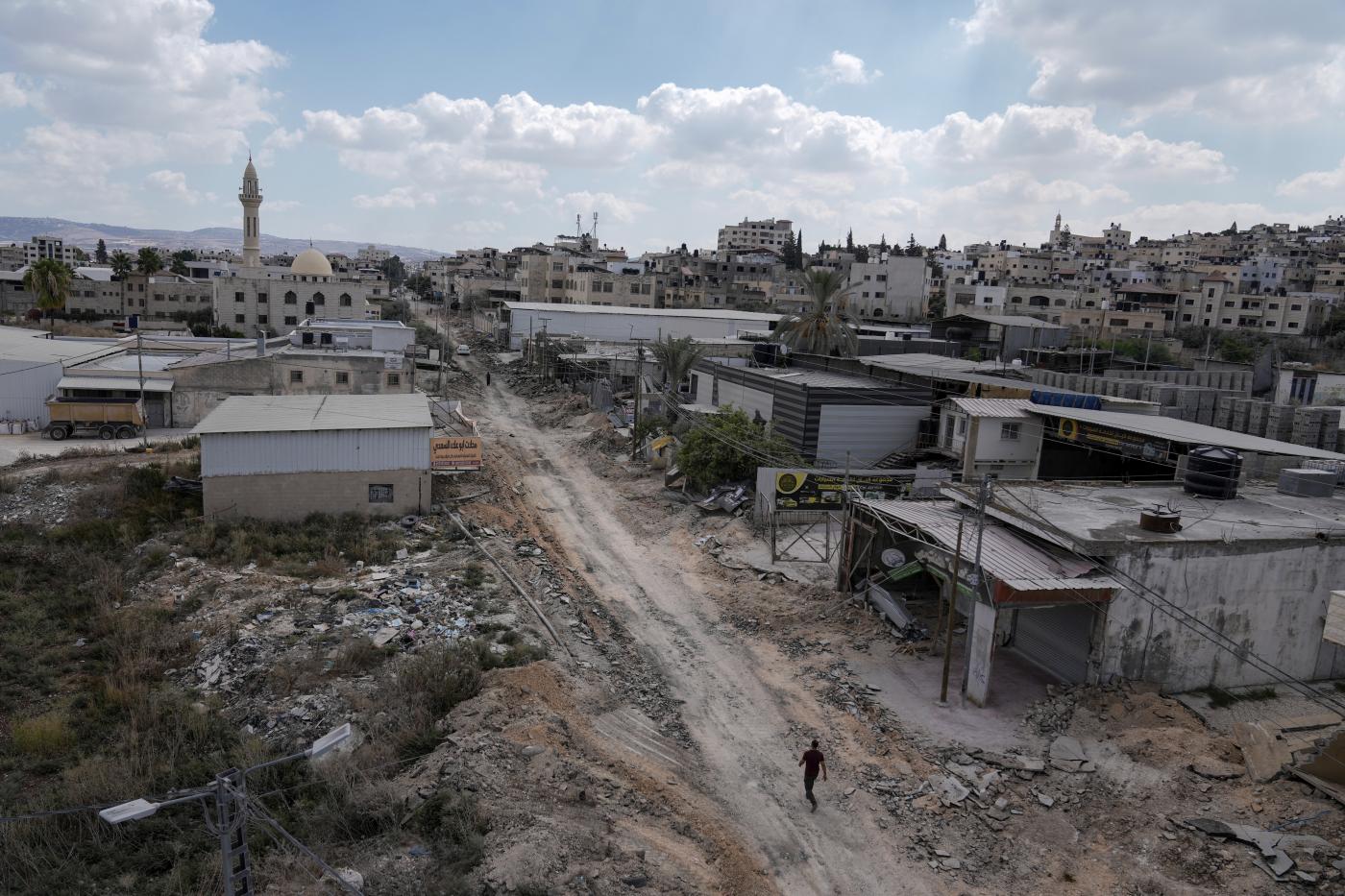 Medioriente, esercito Israele smentisce ritiro da Jenin: “Operazione continua”
