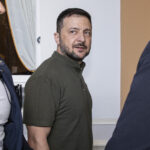 Forum Cernobbio, Zelensky: “Vogliamo porre fine a guerra ma Russia non ci lascia scelta”