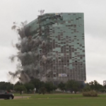 Usa, demolito grattacielo di 22 piani in Louisiana: era stato danneggiato da uragani