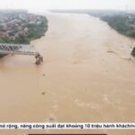 Vietnam, tifone Yagi provoca crollo di un ponte