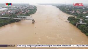 Vietnam, tifone Yagi provoca crollo di un ponte
