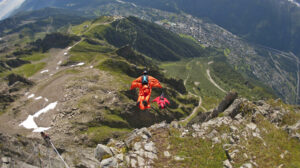 Lecco, non si apre vela tuta alare: muore base jumper 33enne