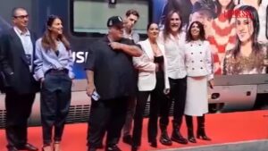 X Factor riparte: Giorgia coi giudici in stazione centrale a Milano