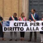 Diritto alla casa, sit-in comuni italiani a Montecitorio per una legge