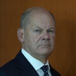 Germania, Scholz: “Dobbiamo poter scegliere chi può venire nel nostro Paese”