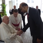 Singapore, il Papa incontra il presidente e il premier