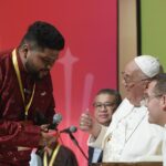 Papa Francesco a Singapore: “Giovani abbiano coraggio di scegliere il dialogo”