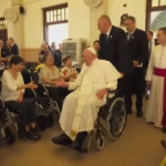 Singapore, Papa Francesco visita anziani e malati nella Casa di Santa Teresa