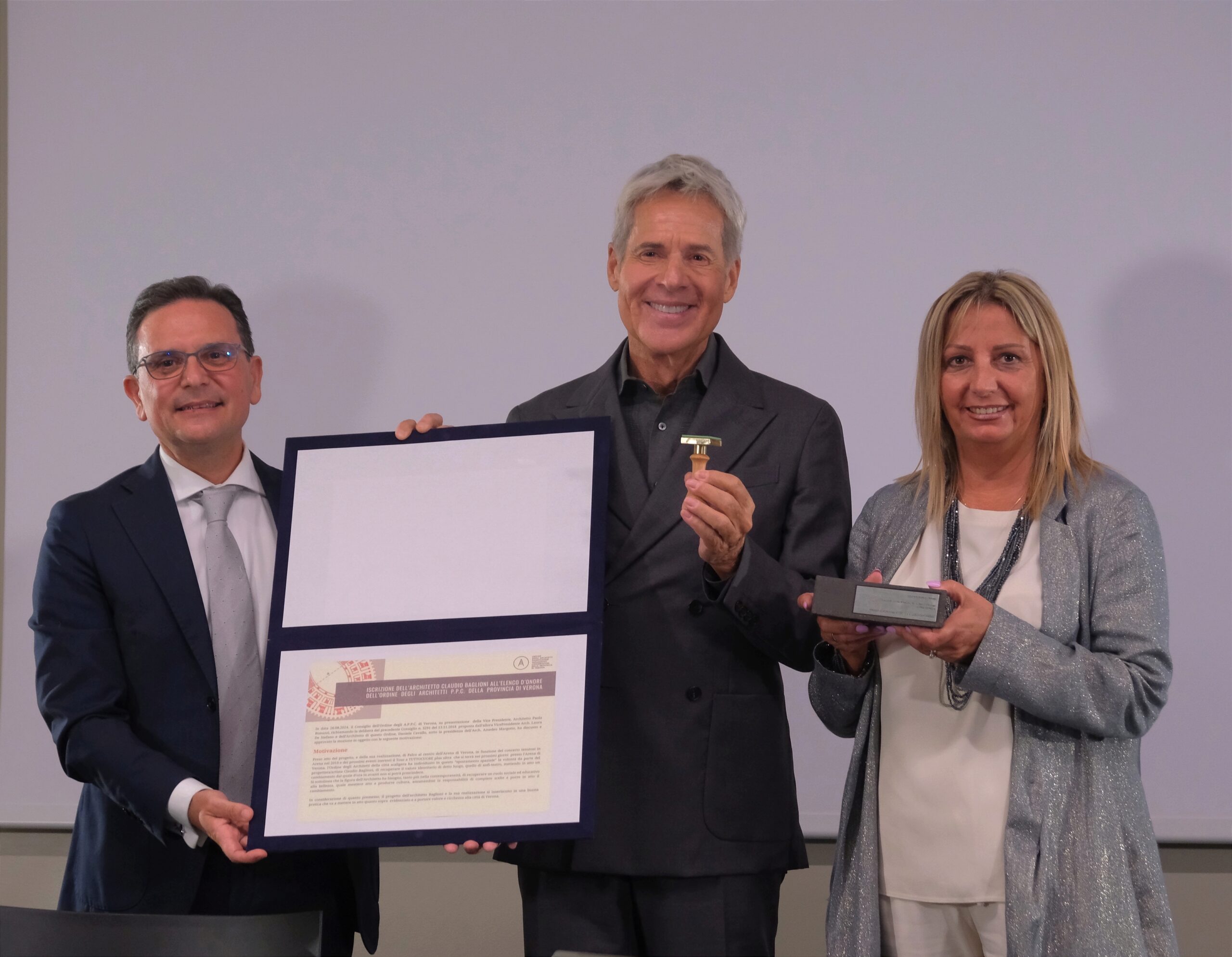 Claudio Baglioni nominato ‘architetto’ ad honorem a Verona