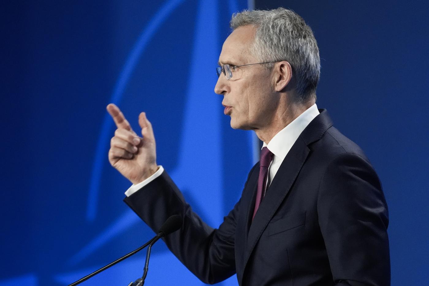 Ucraina, Stoltenberg: “Avremmo potuto fare di più per prevenire la guerra”