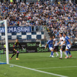 Como-Bologna 2-2, Iling-Junior nel recupero salva i rossoblu