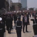 Perù, folla ai funerali del controverso ex presidente Alberto Fujimori