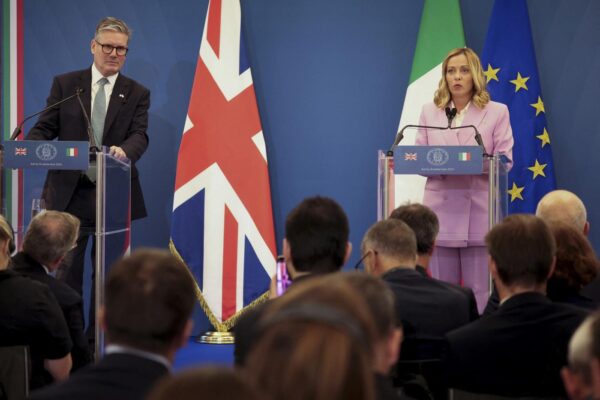 Keir Starmer e Giorgia Meloni a Roma