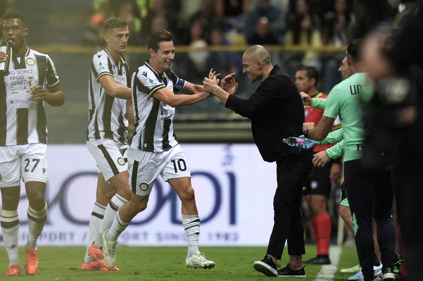 Parma-Udinese 2-3, friulani in vetta alla classifica