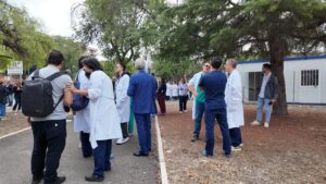 Sanità, medici manifestano a Foggia: “Ora basta, uniti contro aggressioni”