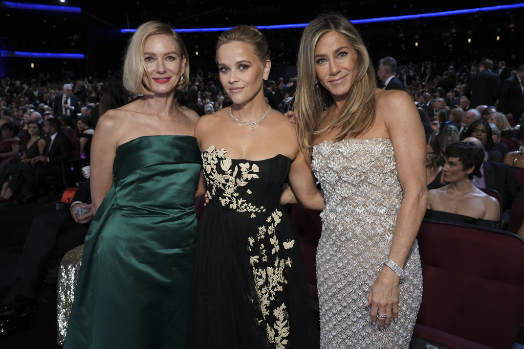 Emmy 2024, da Jennifer Aniston a Selena Gomez e Maryl Streep: le foto delle star alla cerimonia