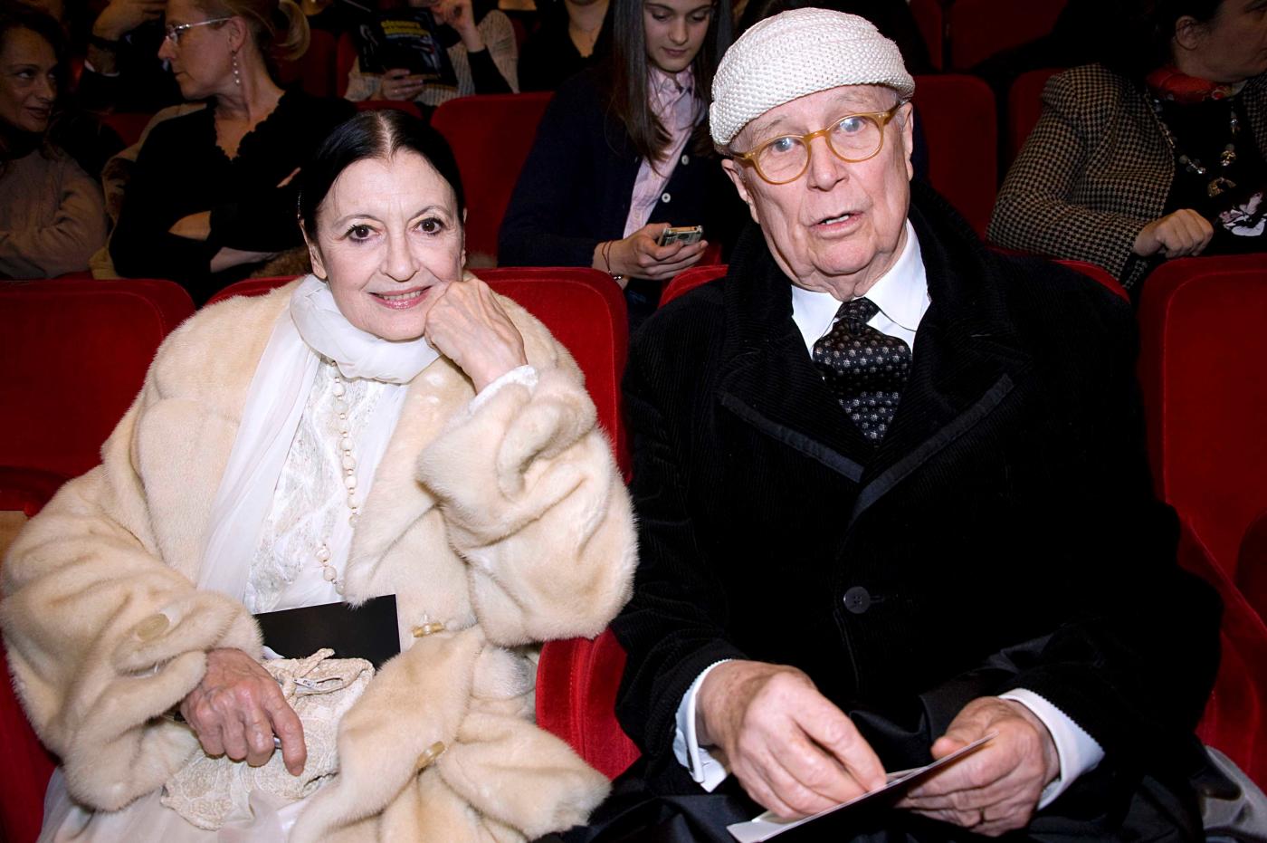 Morto il regista Beppe Menegatti, marito di Carla Fracci