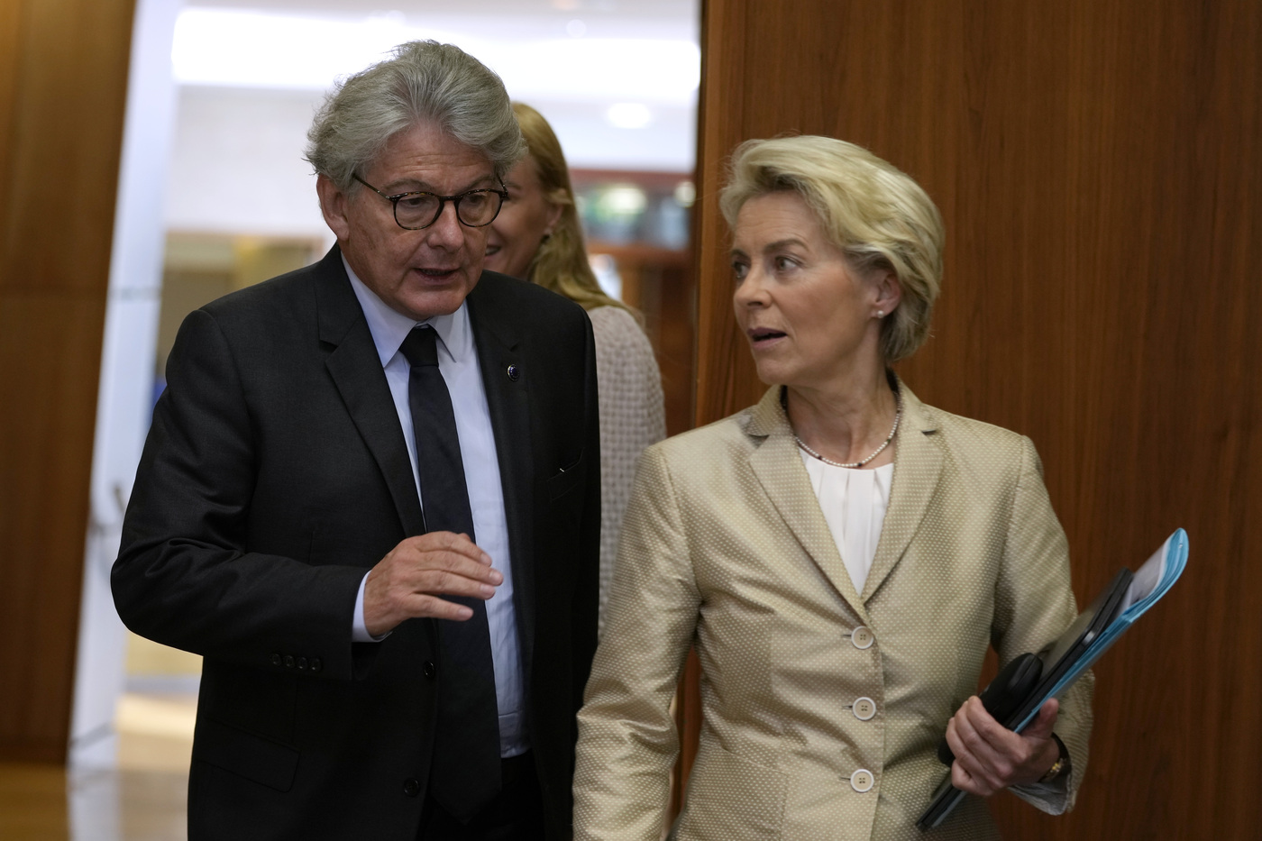 Ue, prima di presentazione della nuova Commissione l’addio con veleno di Breton
