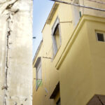 Parma, sfrattato da casa rientra passando dalla finestra socchiusa: denunciato 64enne