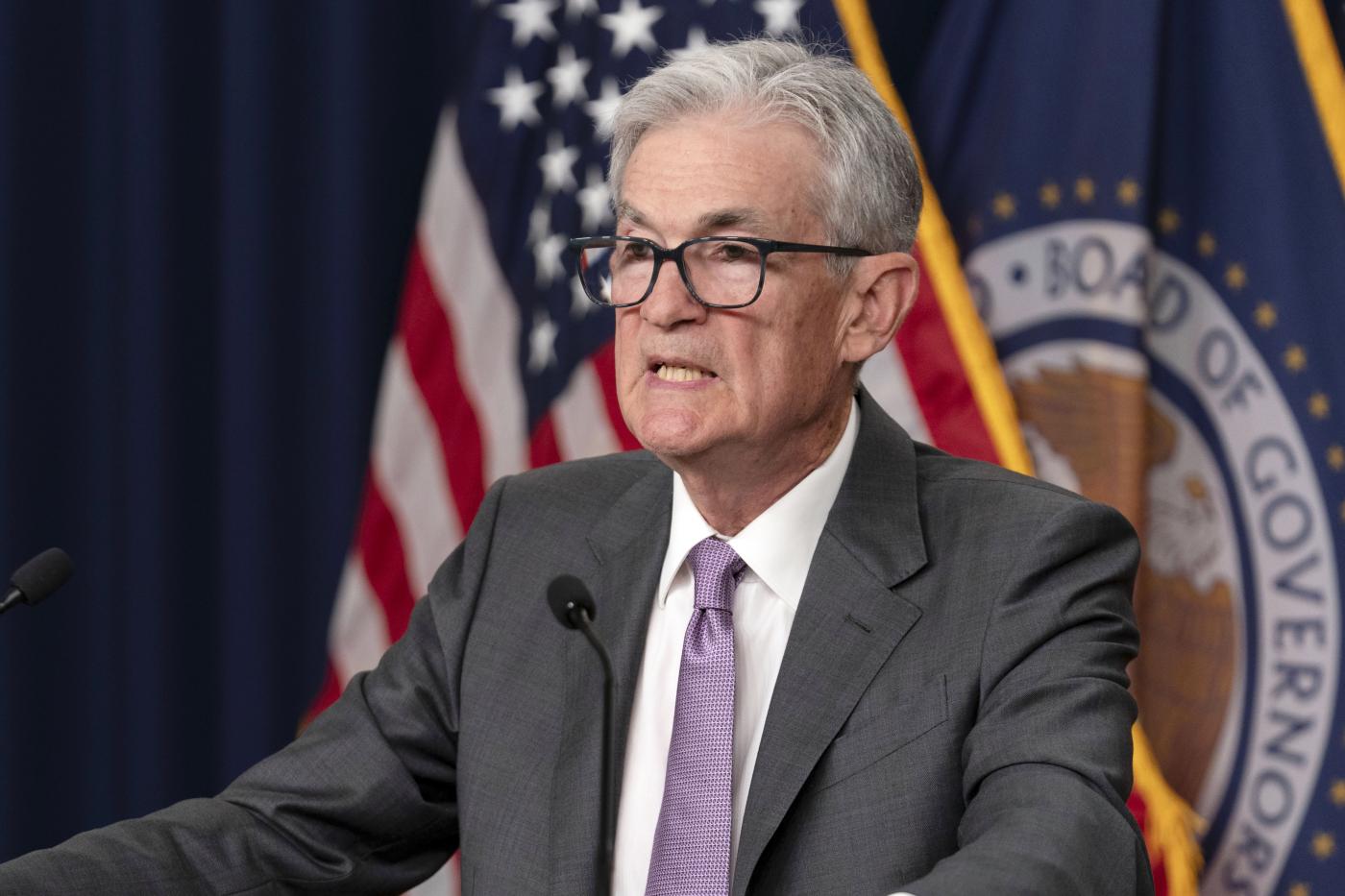 Fed, taglia i tassi interesse di 50 punti base al 4,75%-5%