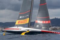 Barcelona, Luna Rossa damages the mast