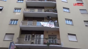 Roma, donna tenta il suicidio per fermare lo sfratto: tensione a Tor Marancia