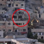 Cisgiordania, soldati israeliani gettano cadaveri dal tetto di un edificio