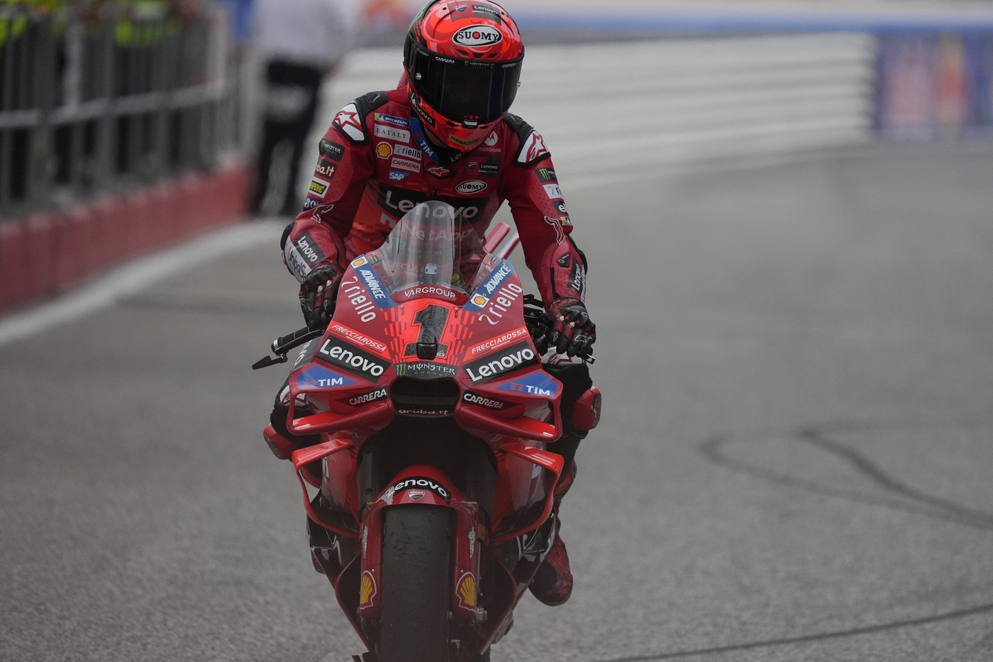 Motogp, Gp Emilia Romagna: Bagnaia in pole position davanti a Martin