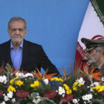 Iran, Pezeshkian: “Nessun nemico osa invaderci”