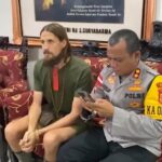 Indonesia, i ribelli liberano Philip Mark Mehrtens: il pilota neozelandese rapito oltre un anno fa