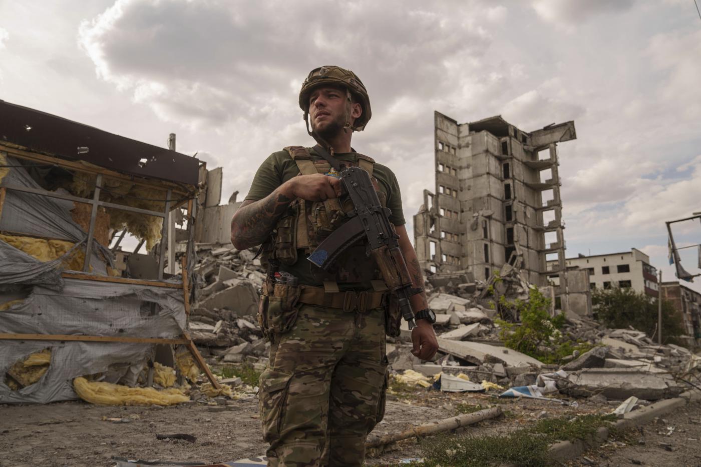 Ucraina, Kiev: “Distrutte tonnellate di munizioni russe, anche da Nord Corea”