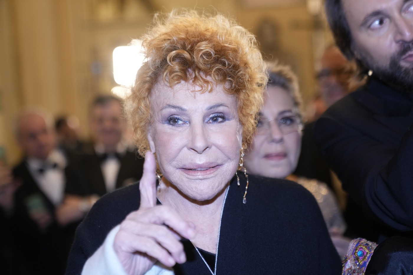 Ornella Vanoni compie 90 anni, la cantante: “Triste? No mi sento come ieri”