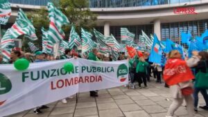 Milano, presidio lavoratori sanitari Aiop Aris alla Regione Lombardia