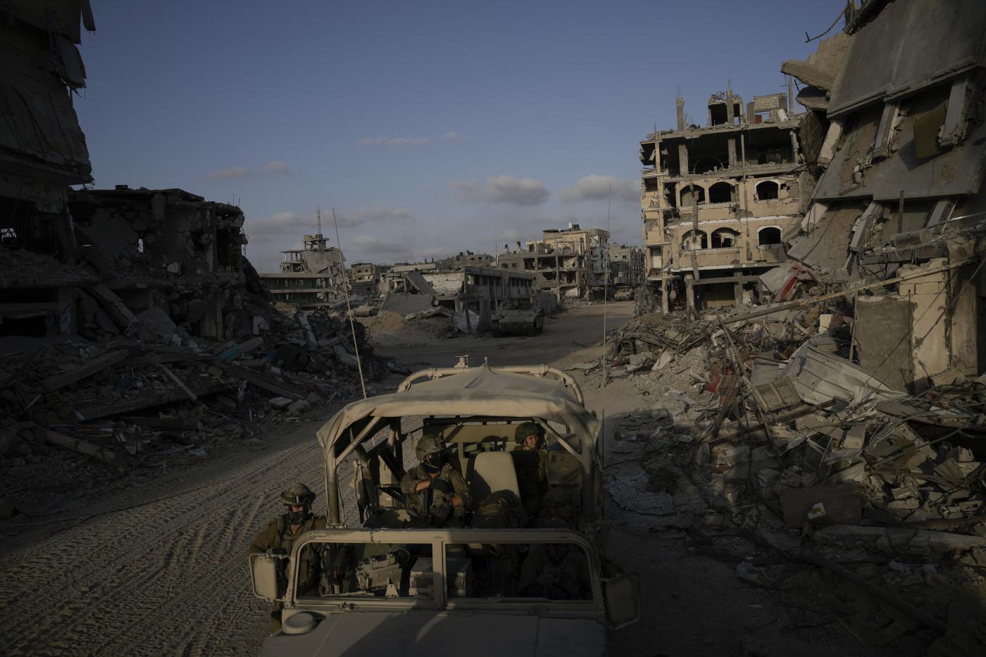 Gaza, raid di Israele: almeno sette morti e 15 feriti