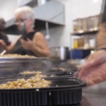 Libano, centinaia di pasti preparati per gli sfollati