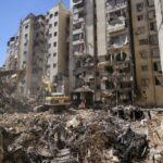 Libano, Israele colpisce la periferia di Beirut: salgono a 558 i morti