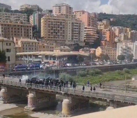 Genova, tensione pre-derby: scontri tra tifosi di Genoa e Sampdoria