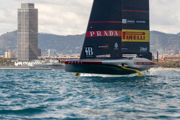 Louis Vuitton Cup, Ineos vince la seconda regata: 1-1 con Luna Rossa