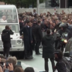 Lussemburgo, in migliaia in strada per l’arrivo di Papa Francesco