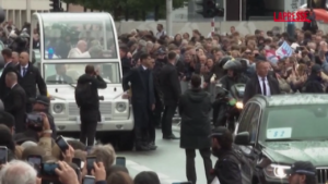 Lussemburgo, in migliaia in strada per l’arrivo di Papa Francesco