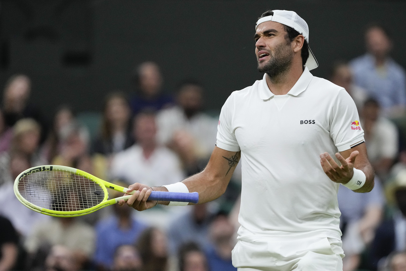 Matteo Berrettini, nuovo infortunio: costretto al ritiro al torneo di Tokyo