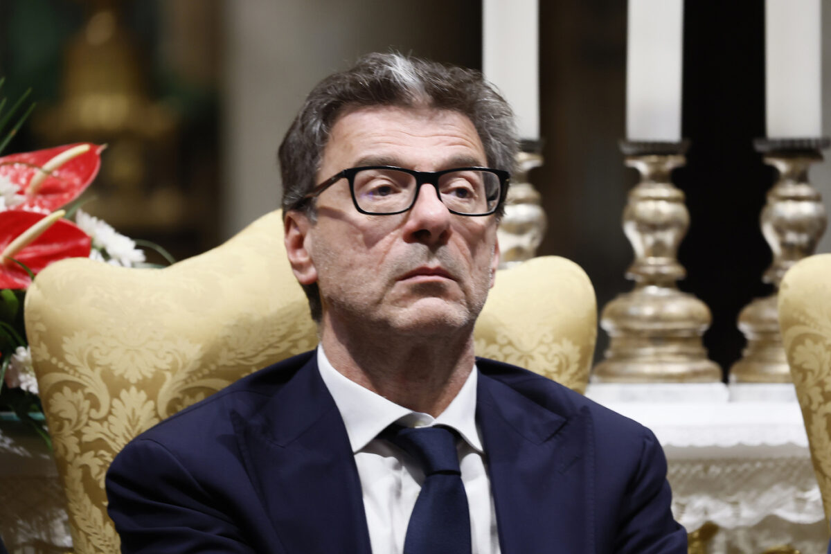 Ministro Giorgetti: 'Vanno riviste le rendite catastali. Difficile Pil 1% nel 2024'