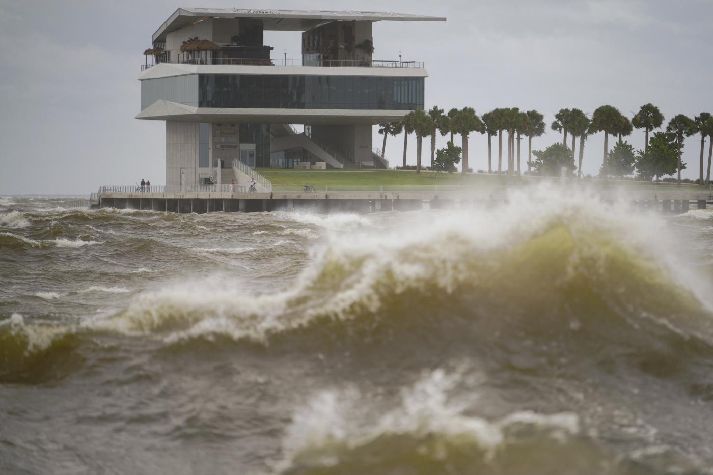 Usa, l’uragano Helene tocca terra: 3 morti tra Florida e Georgia, 1 mln di case senza luce
