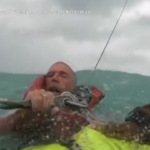 Florida, uragano Helene: la Guardia Costiera salva un uomo con il suo cane