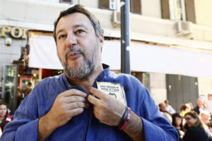 Inchiesta Ultras, Salvini: “Fuori mafia e violenza dagli stadi”